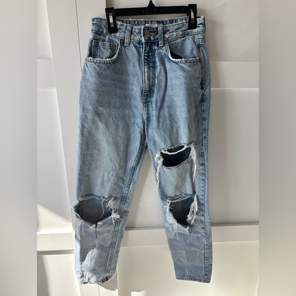 Zara Ripped Jeans - Picture 1 of 4